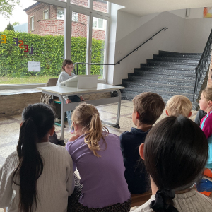Leseratte Rasputin zu Gast im zweiten Schuljahr